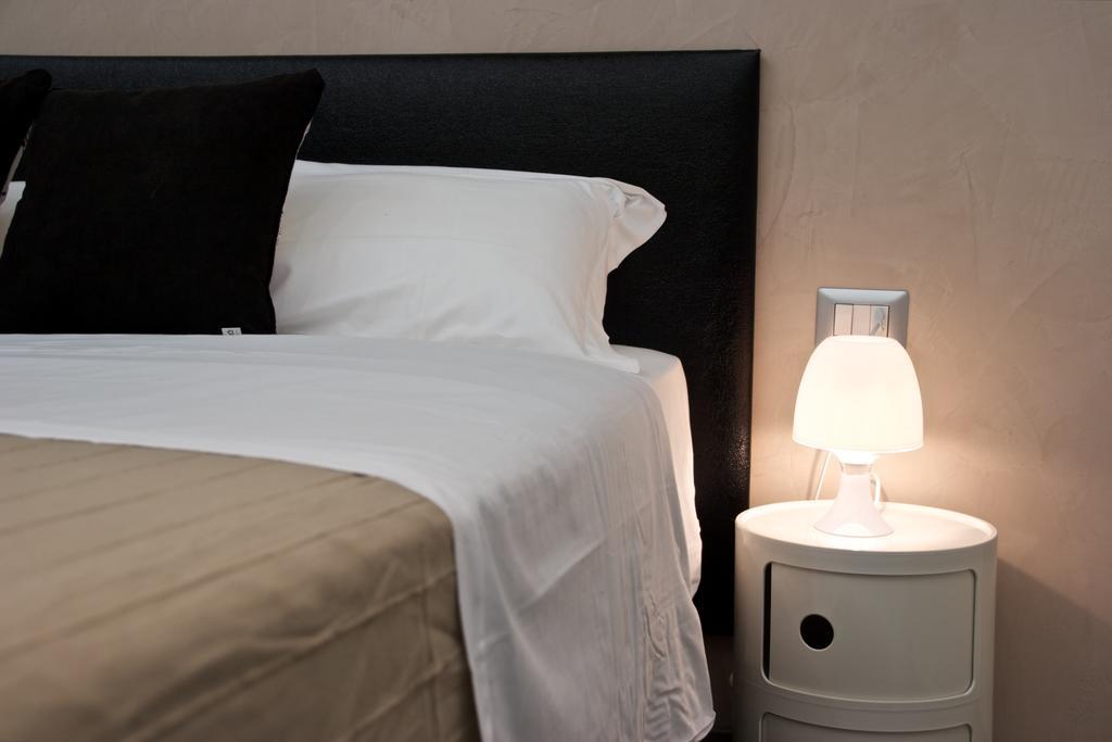 Roma Naif Rooms Exteriör bild