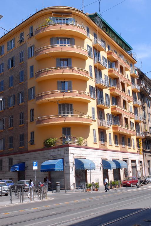 Roma Naif Rooms Exteriör bild